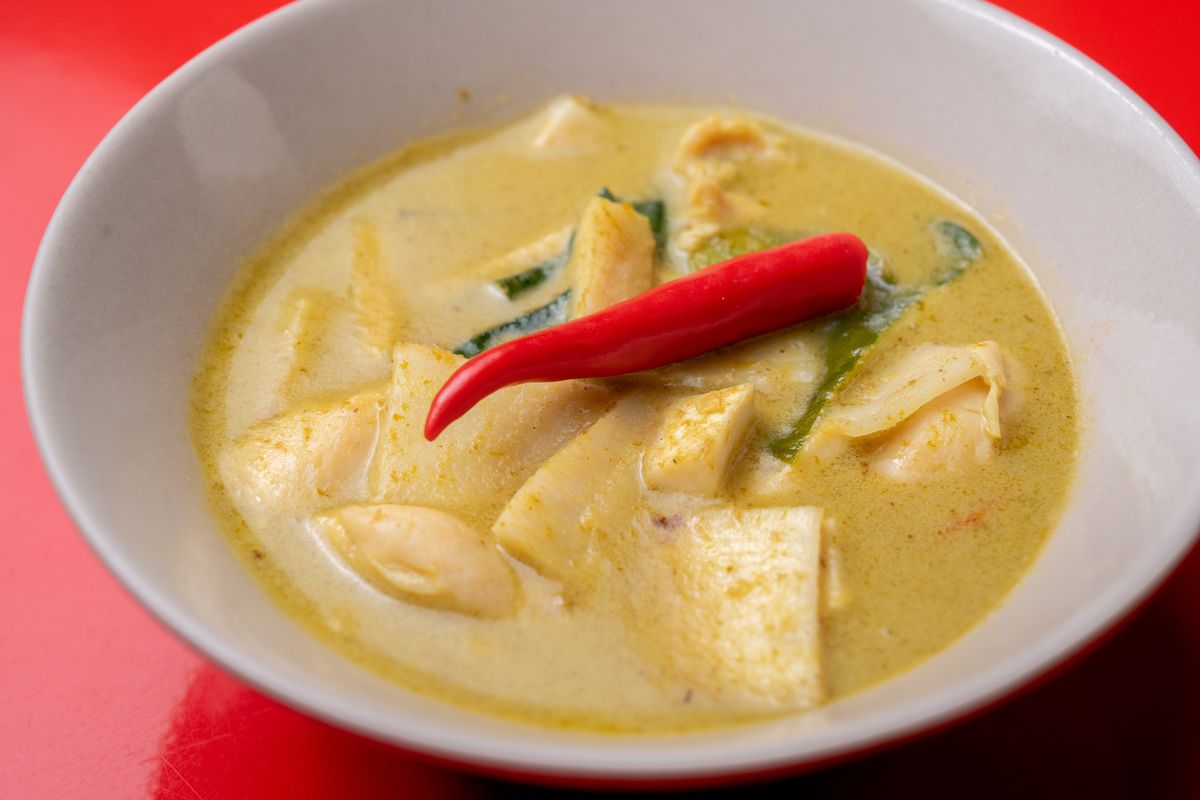 แกงเขียวหวานไก่ — Green Curry with Chicken
